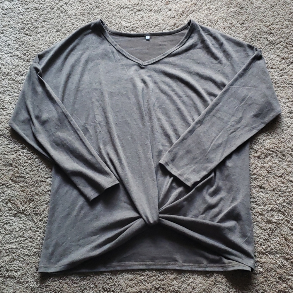 Womens 1x 2x twist top long sleeve